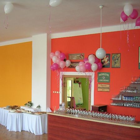 Hotel & Motorest V Udoli Zlateho Potoka Blsany Exterior foto